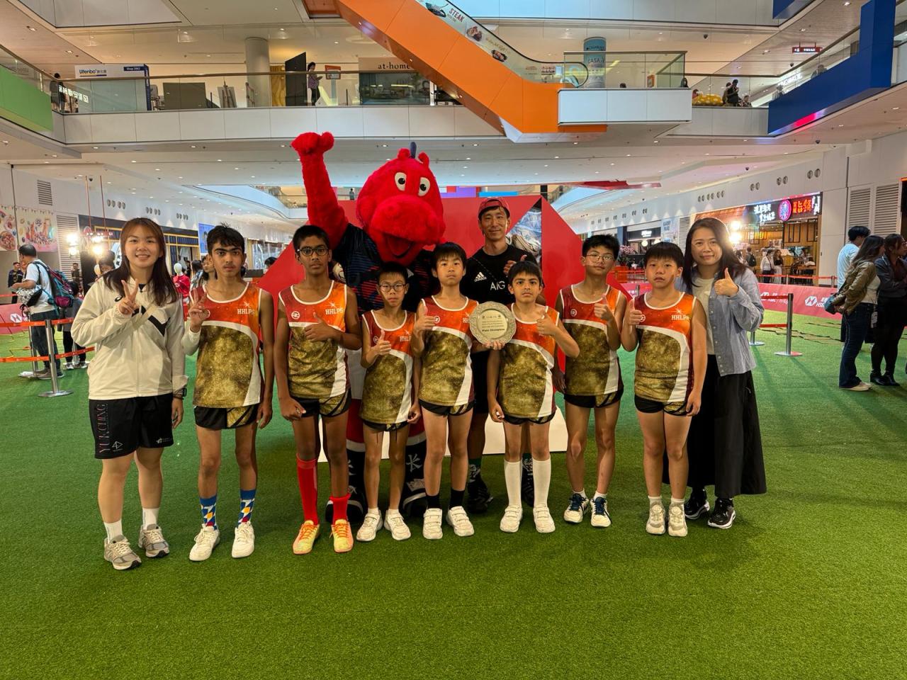 非撞式欖球| 基督教香港信義會紅磡信義學校